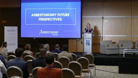 Sprecher auf der Asbestonomy 2023 Konferenz in Brüssel | © CRB Analysis Service GmbH